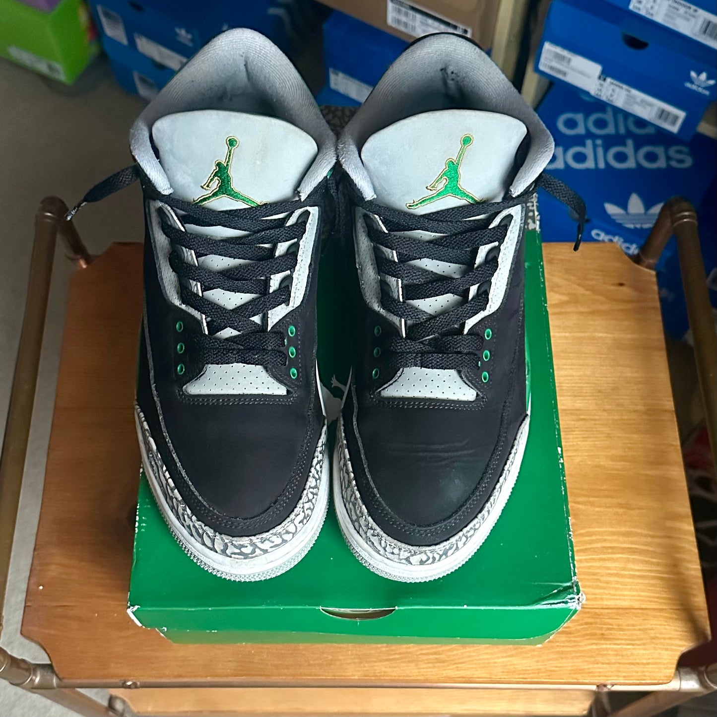 Preloved Air Jordan 3 - Pine Green (UK 8.5)