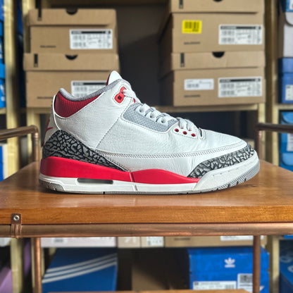 Preloved Air Jordan 3 - Fire Red 2022 (UK 7.5) - No Box