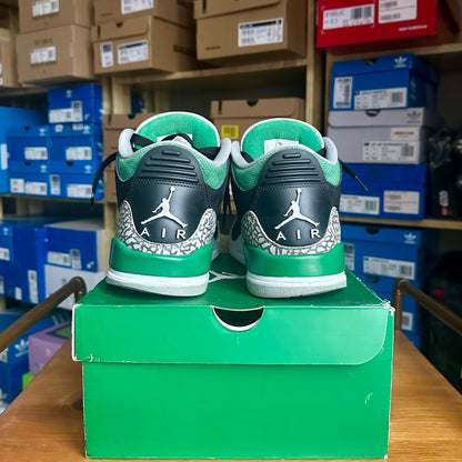 Preloved Air Jordan 3 - Pine Green (UK 8.5)