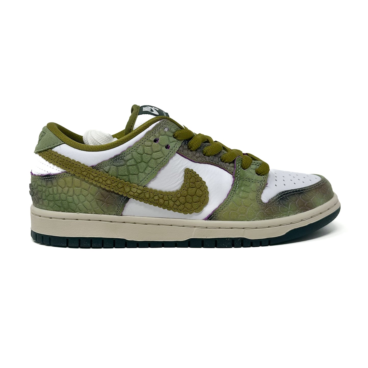 Nike SB Dunk Low x Alexis Sablone - Chameleon