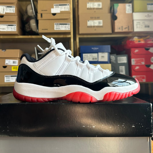 Preloved Air Jordan 11 Retro Low - Concord Bred (UK 8)