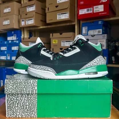 Preloved Air Jordan 3 - Pine Green (UK 8.5)