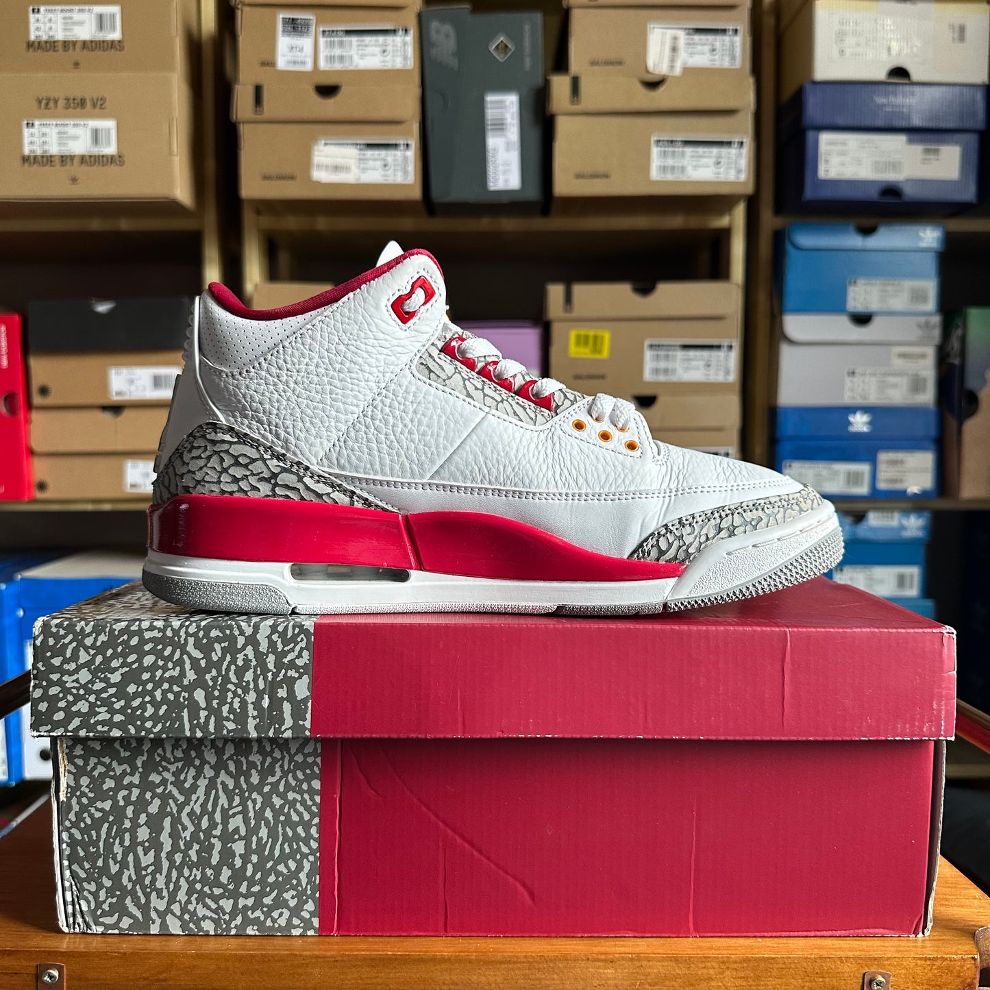 Preloved - Air Jordan 3 - Cardinal Red 2022 (UK 8)