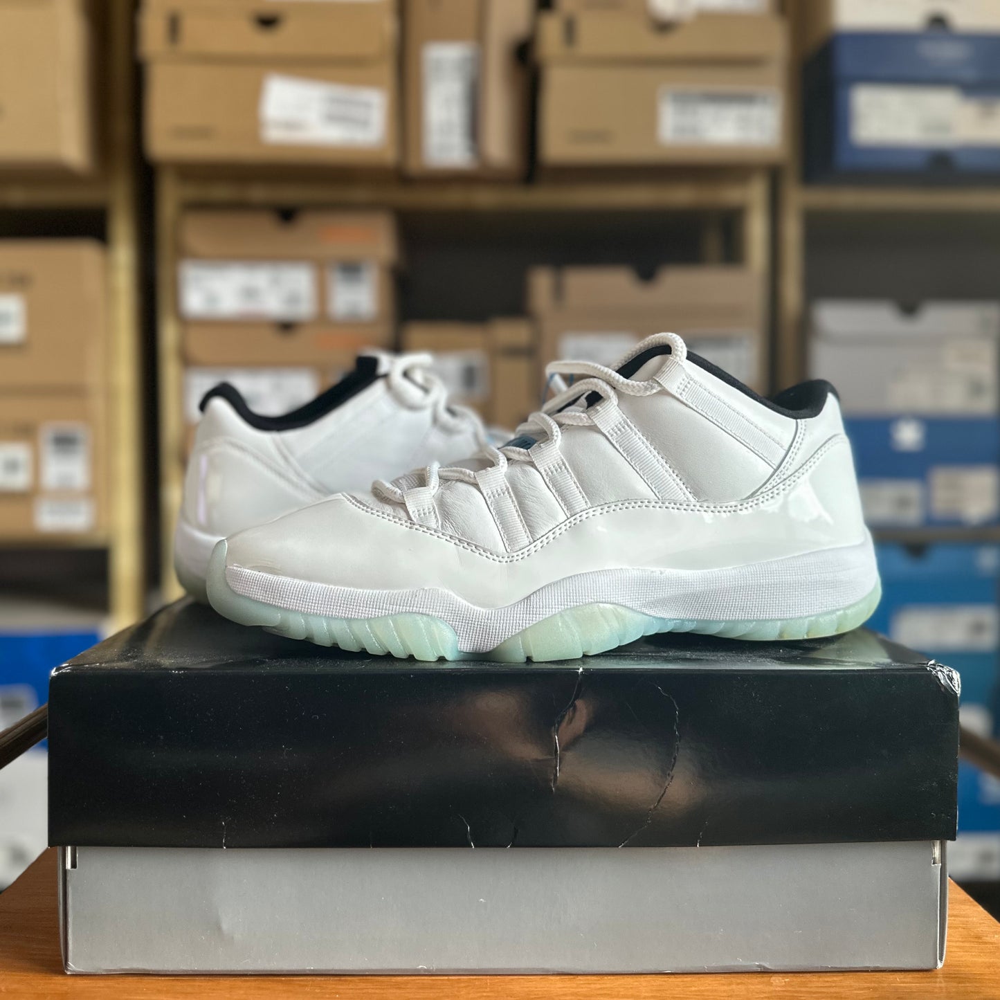 Preloved Air Jordan 11 Retro Low - Legend Blue (UK 10)