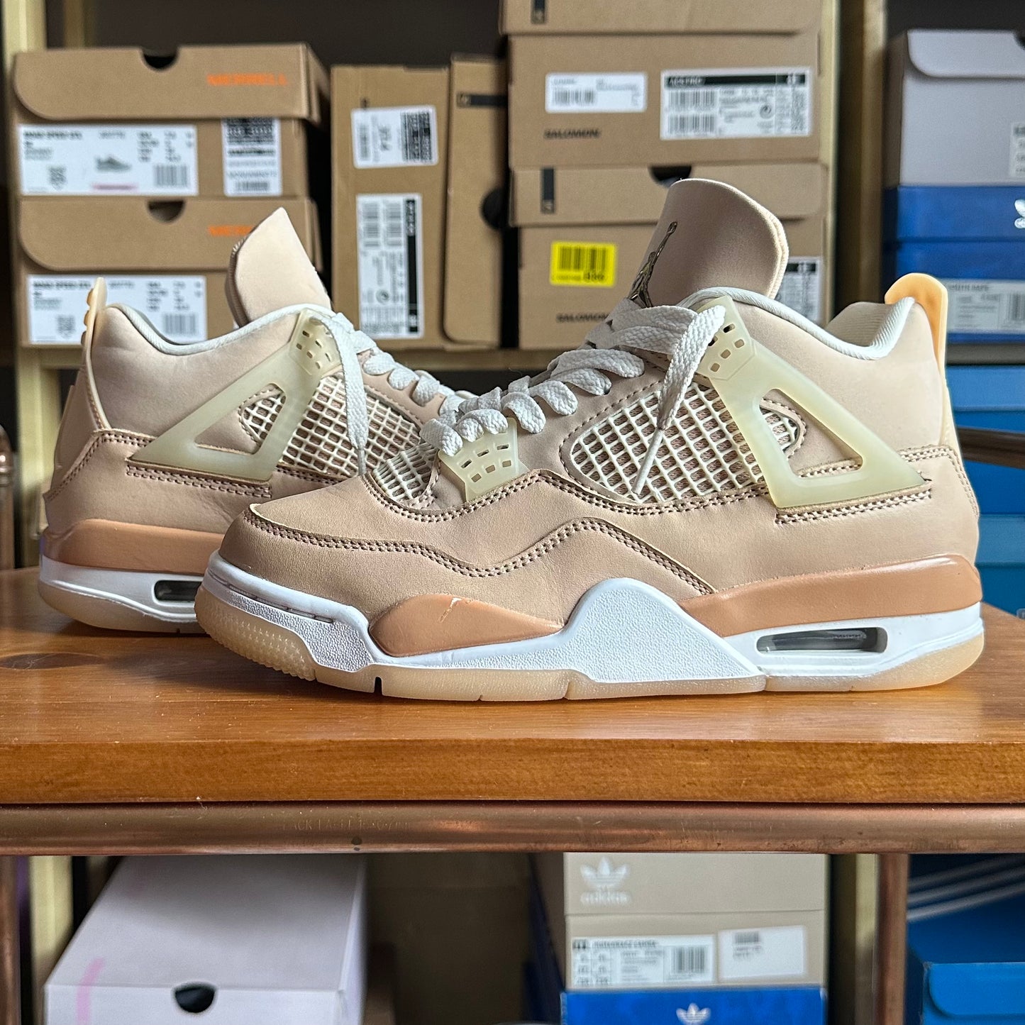 Preloved Air Jordan 4 Retro - Shimmer 2021 (UK 4) - No Box