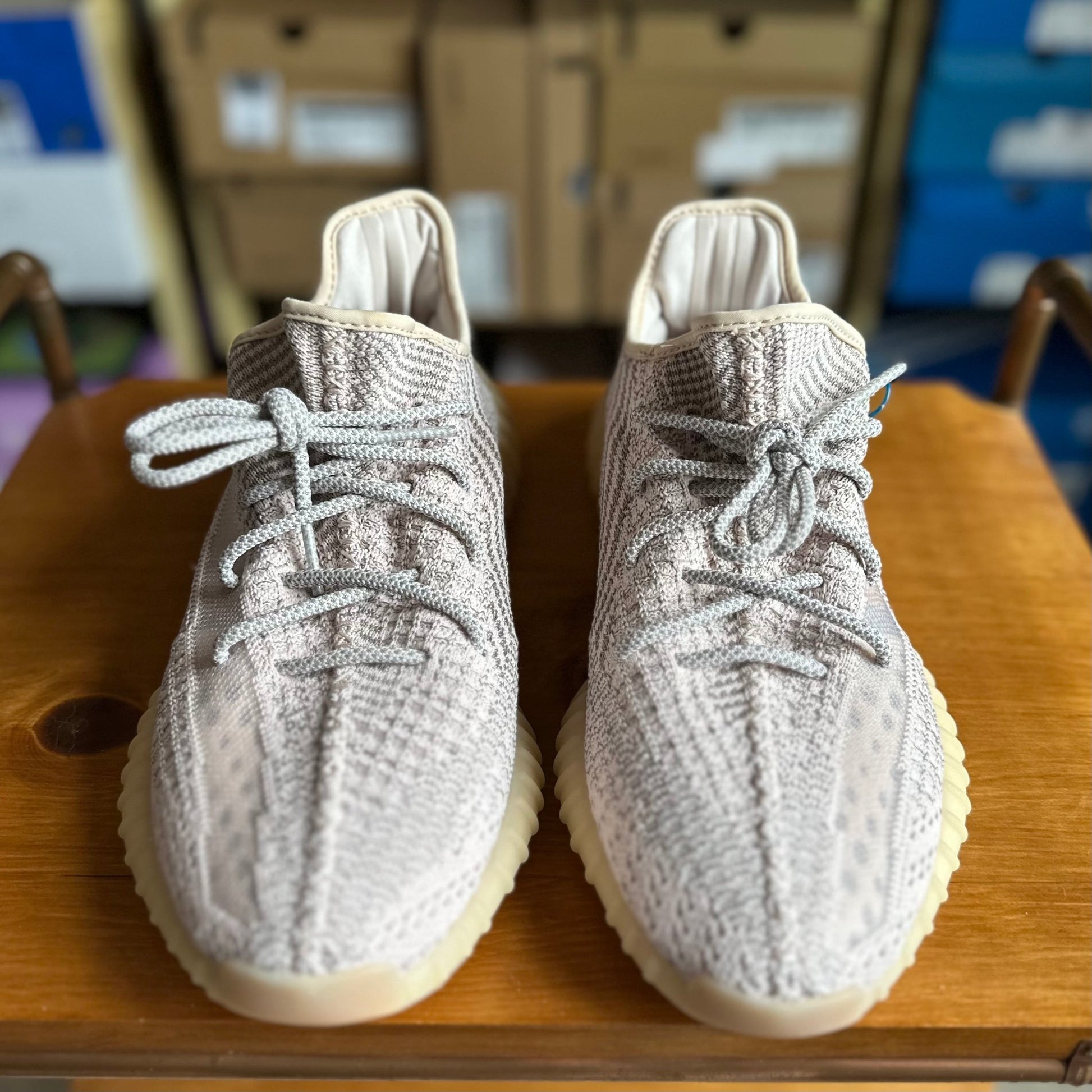 Preloved Yeezy Boost 350 V2 - Synth Reflective (UK 9.5) - No Box - Cherry Picked Kicks